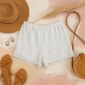 White Lace Shorts 1X Scalloped Hem Pull-On Boho Coastal Resort